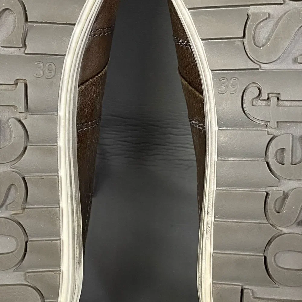 Josef Seibel Gray Metallic Leather sneaker shoe womens size 8.5 (39)